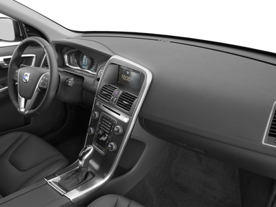 2015 Volvo XC60 T6 R-Design