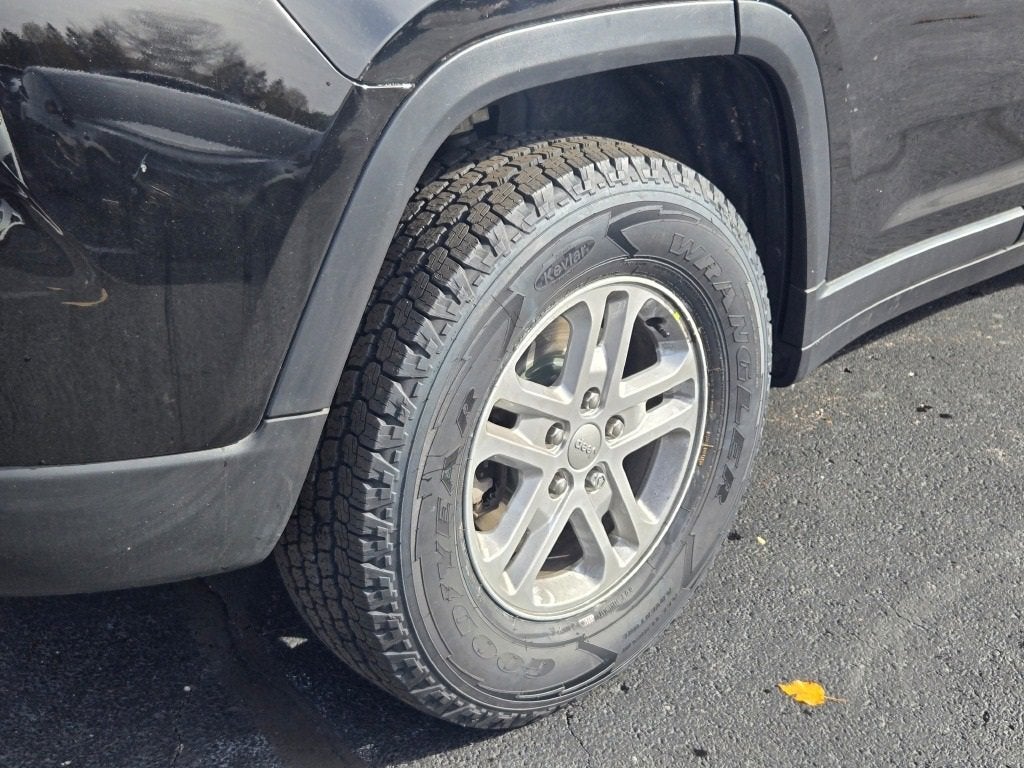 2023 Jeep Grand Cherokee Laredo