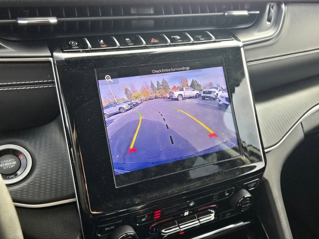 2023 Jeep Grand Cherokee Laredo