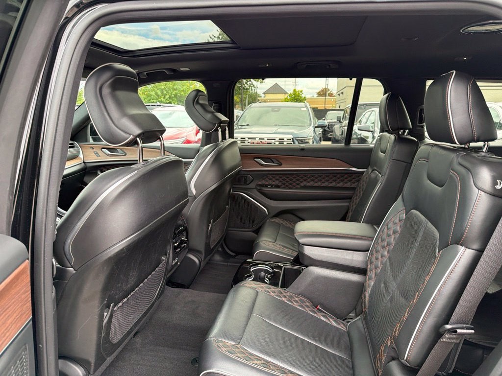 2022 Jeep Grand Cherokee L Summit 4x4