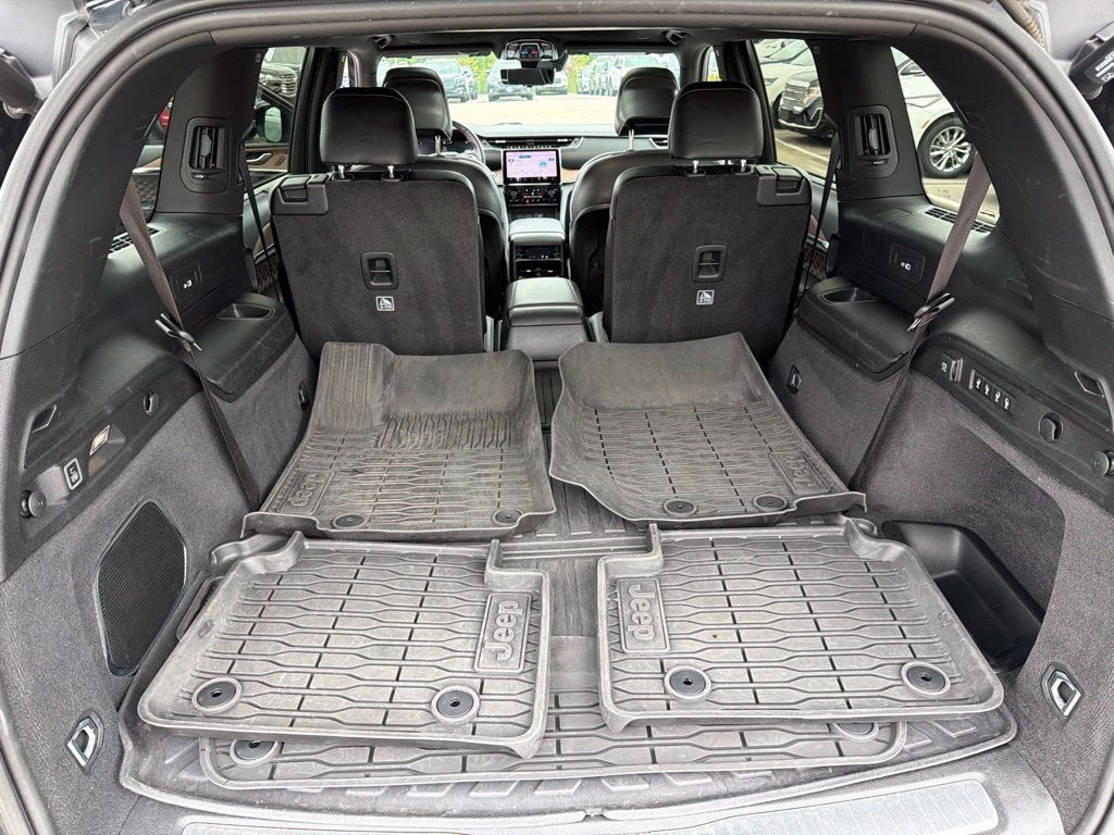 2022 Jeep Grand Cherokee L Summit 4x4