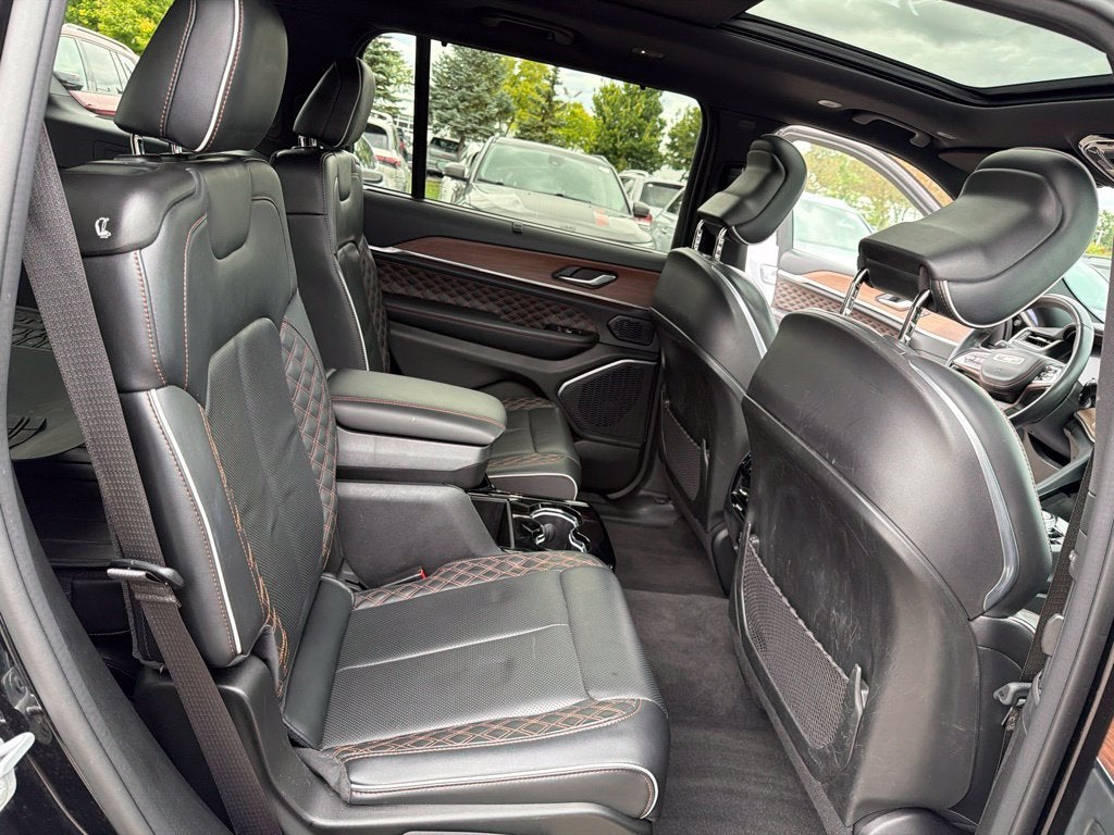 2022 Jeep Grand Cherokee L Summit 4x4
