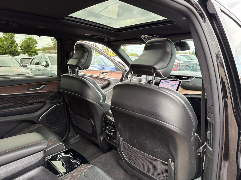2022 Jeep Grand Cherokee L Summit 4x4