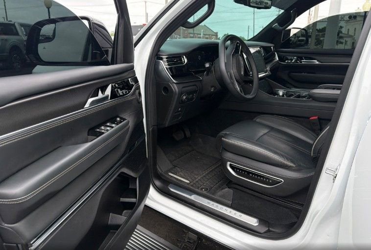 2025 Jeep Grand Wagoneer Series II Obsidian