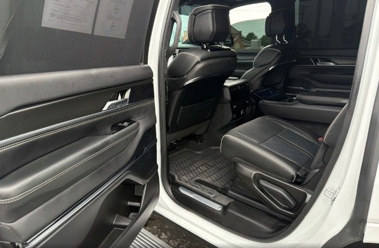 2025 Jeep Grand Wagoneer Series II Obsidian