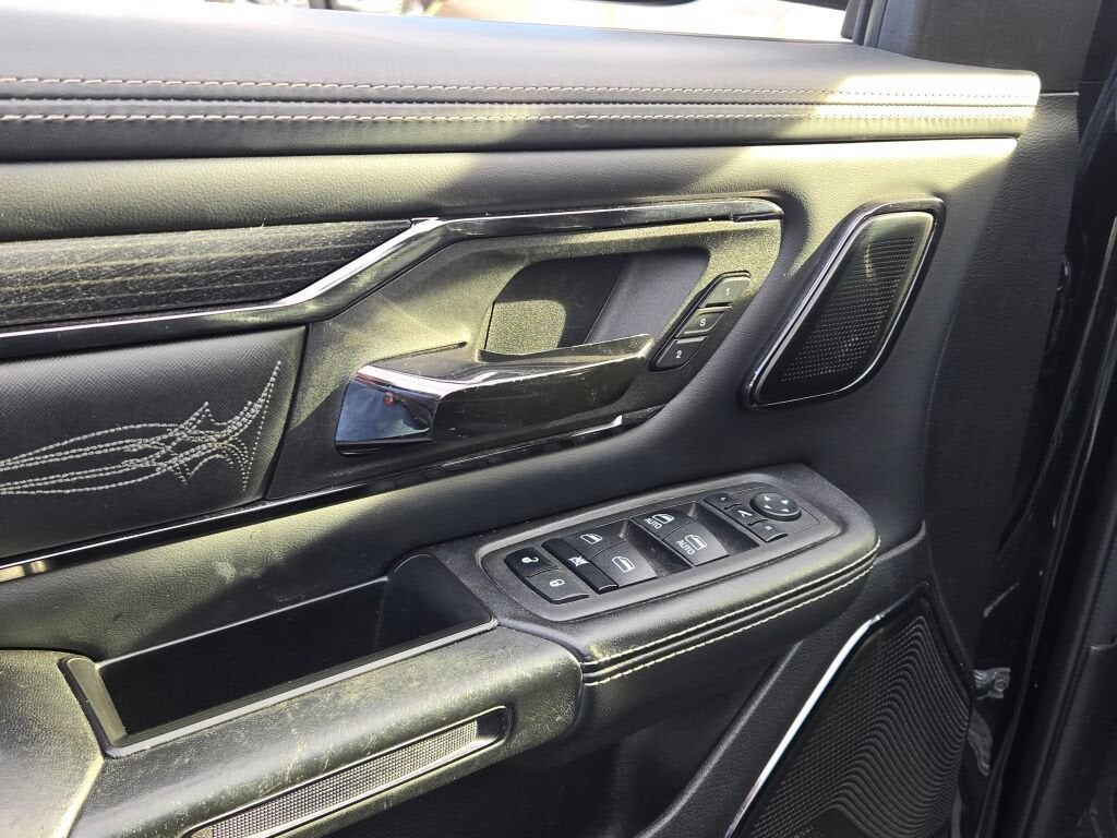 2022 RAM 1500 Limited Crew Cab 4x4 5'7" Box