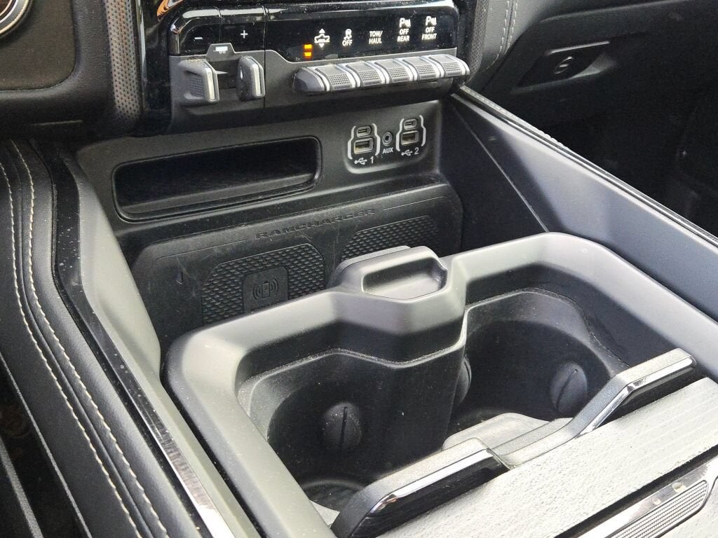 2022 RAM 1500 Limited Crew Cab 4x4 5'7" Box