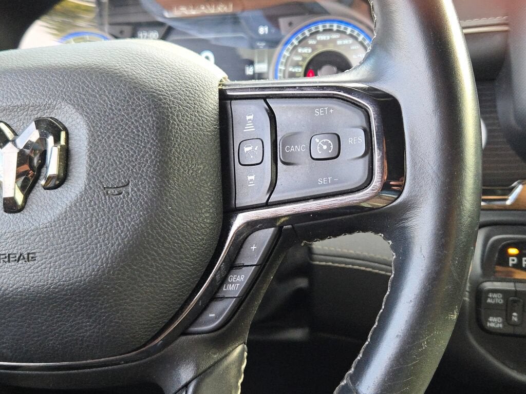 2022 RAM 1500 Limited Crew Cab 4x4 5'7" Box
