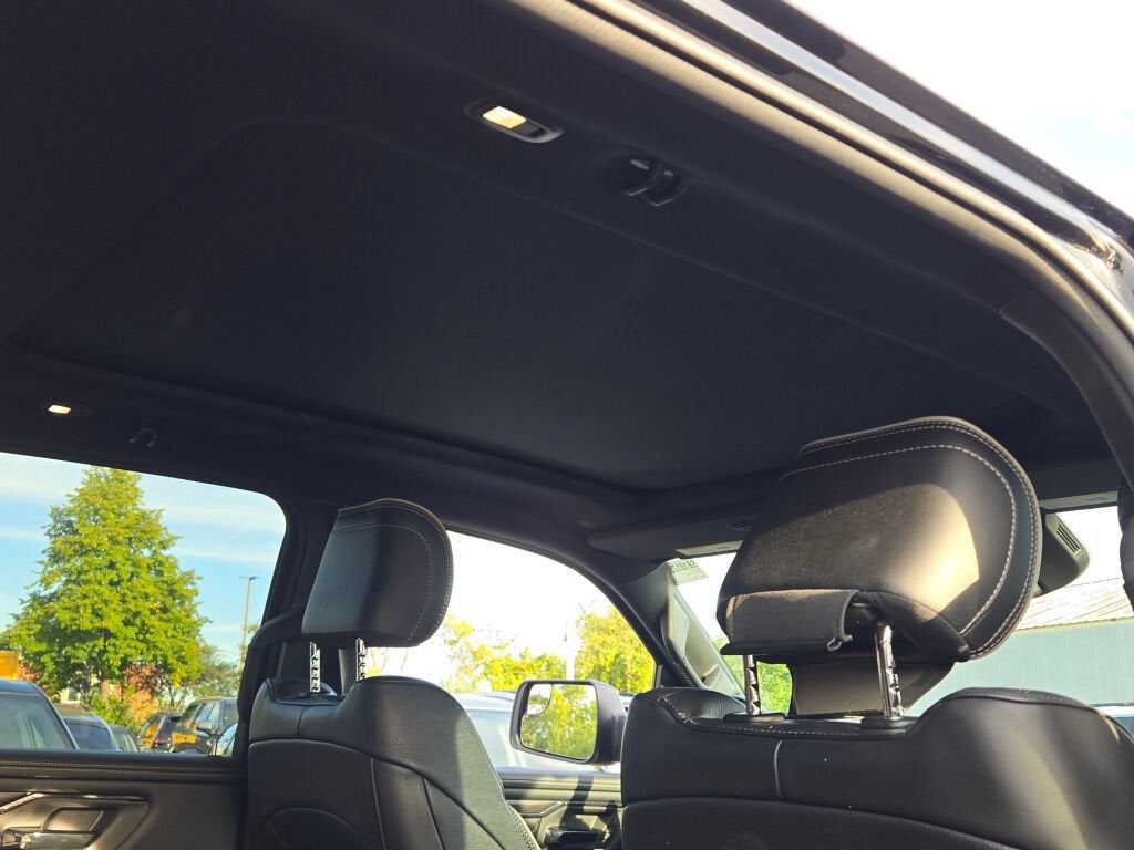 2022 RAM 1500 Limited Crew Cab 4x4 5'7" Box