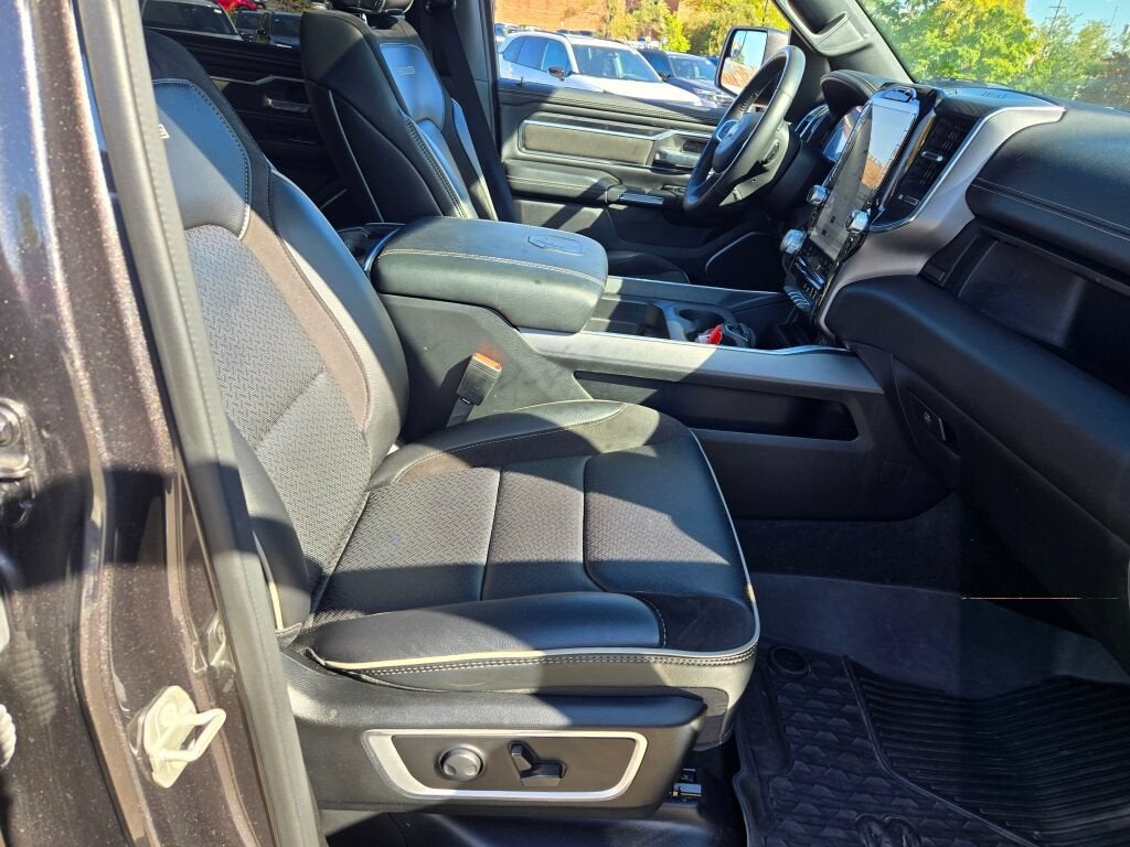 2024 RAM 1500 Laramie Crew Cab 4x4 5'7" Box
