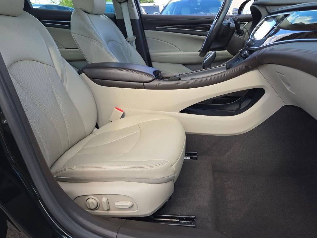 2017 Buick LaCrosse Essence
