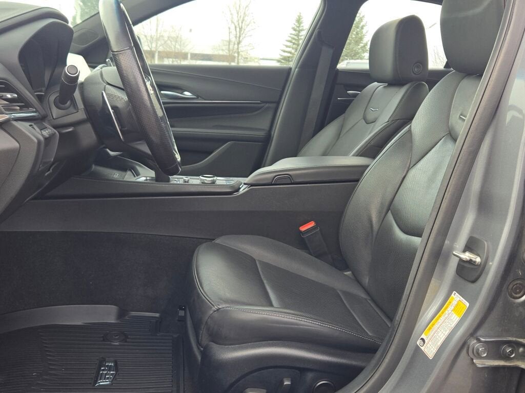 2021 Cadillac CT4 Premium Luxury