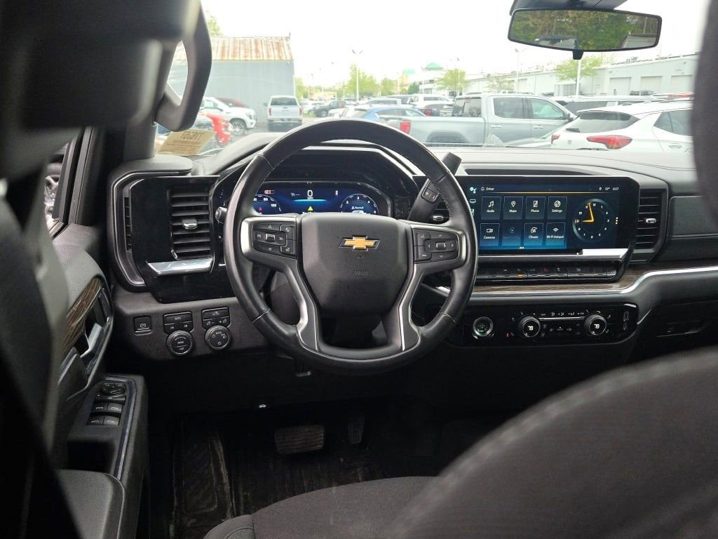 2024 Chevrolet Silverado 1500 LT (2FL)