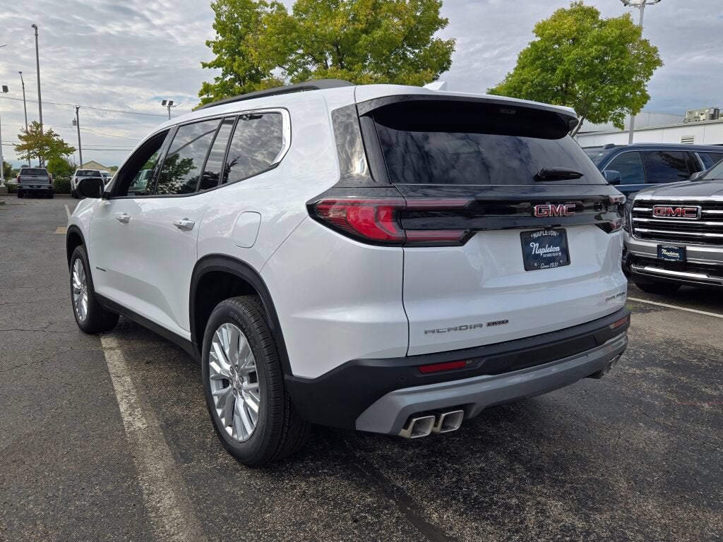 2027 GMC Acadia Elevation