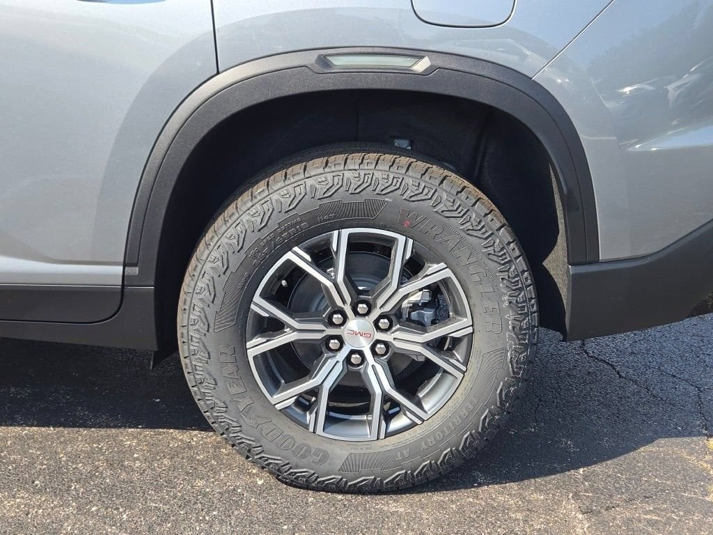 2027 GMC Acadia AT4 - Photo 15