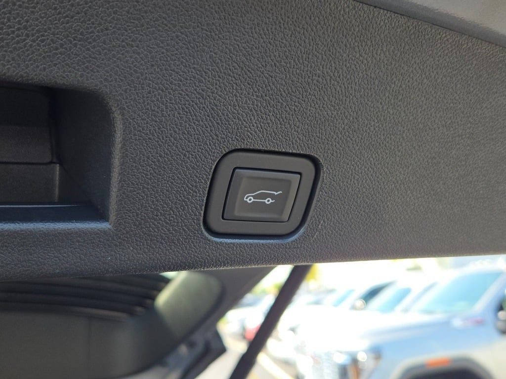 2027 GMC Acadia AT4 - Photo 17
