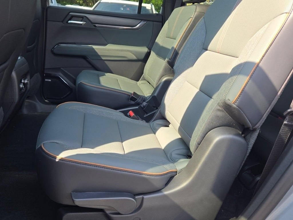 2027 GMC Acadia AT4 - Photo 18