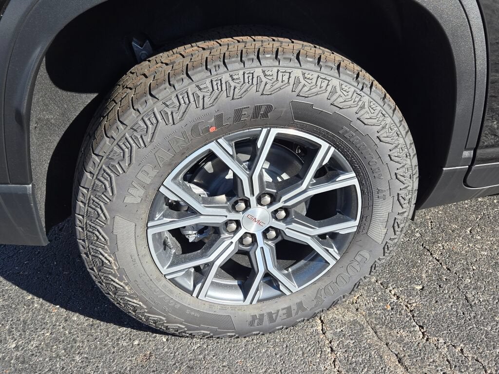2027 GMC Acadia AT4