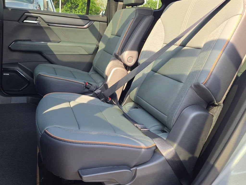2027 GMC Acadia AT4