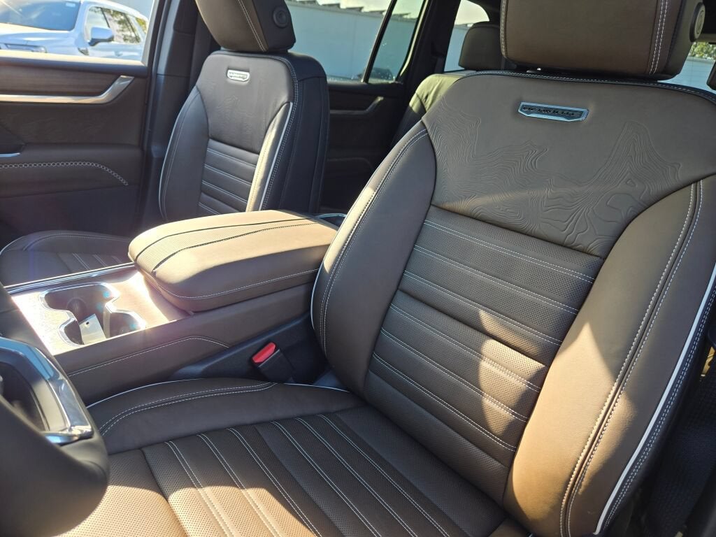 2027 GMC Acadia Denali Ultimate