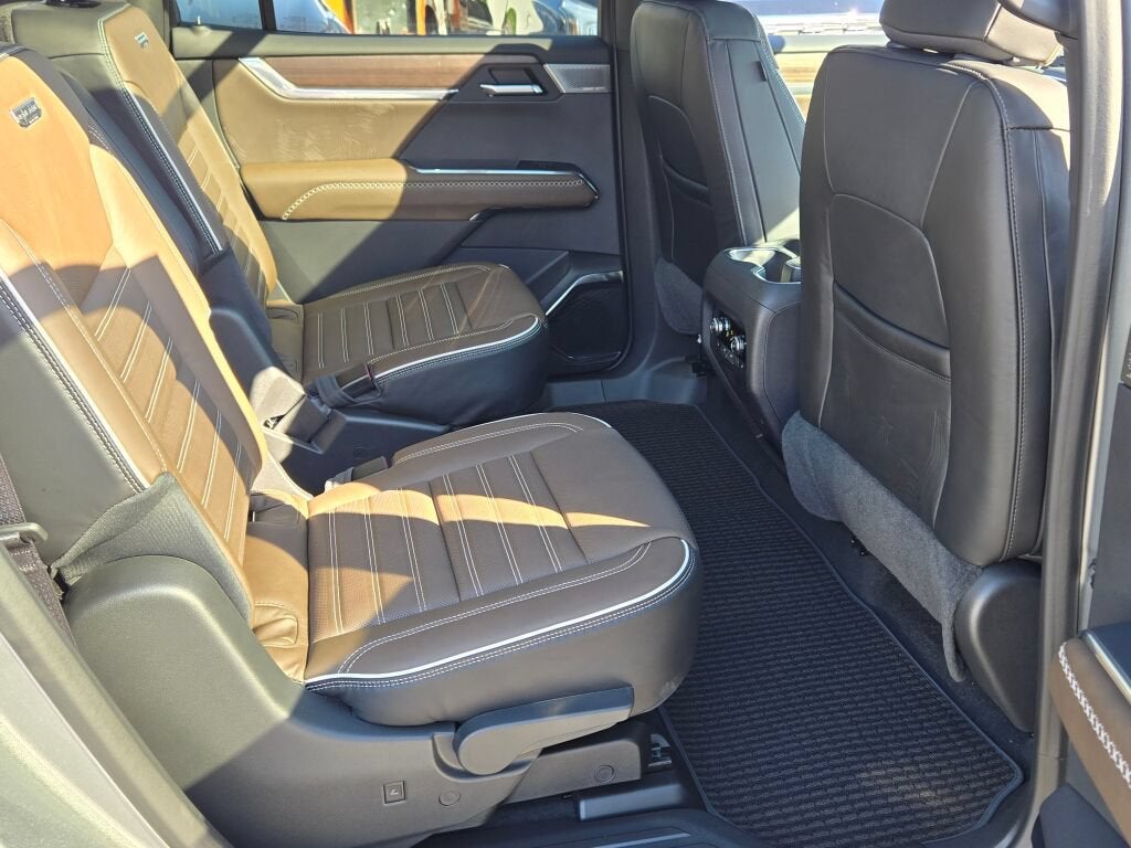 2027 GMC Acadia Denali Ultimate