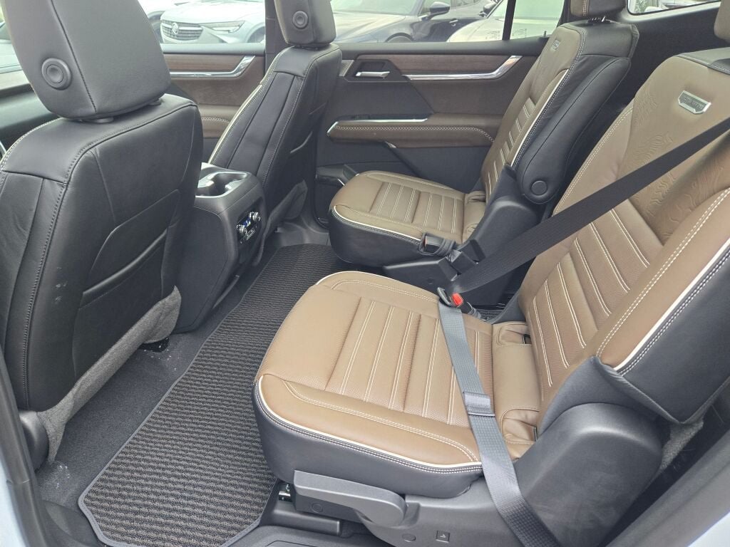 2027 GMC Acadia Denali Ultimate