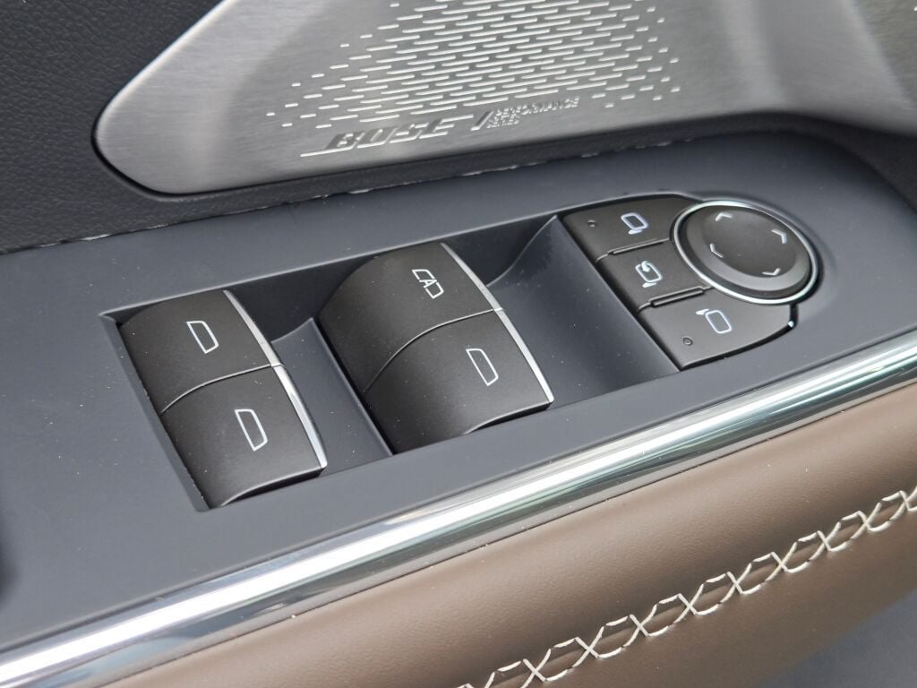 2027 GMC Acadia Denali Ultimate