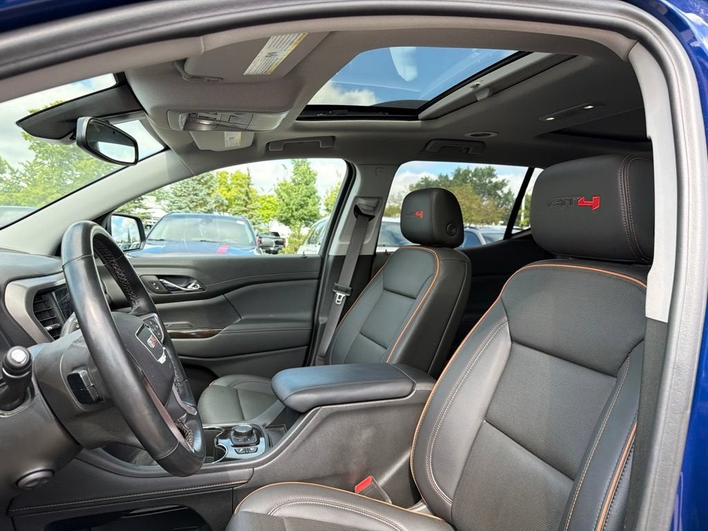 2023 GMC Acadia AT4