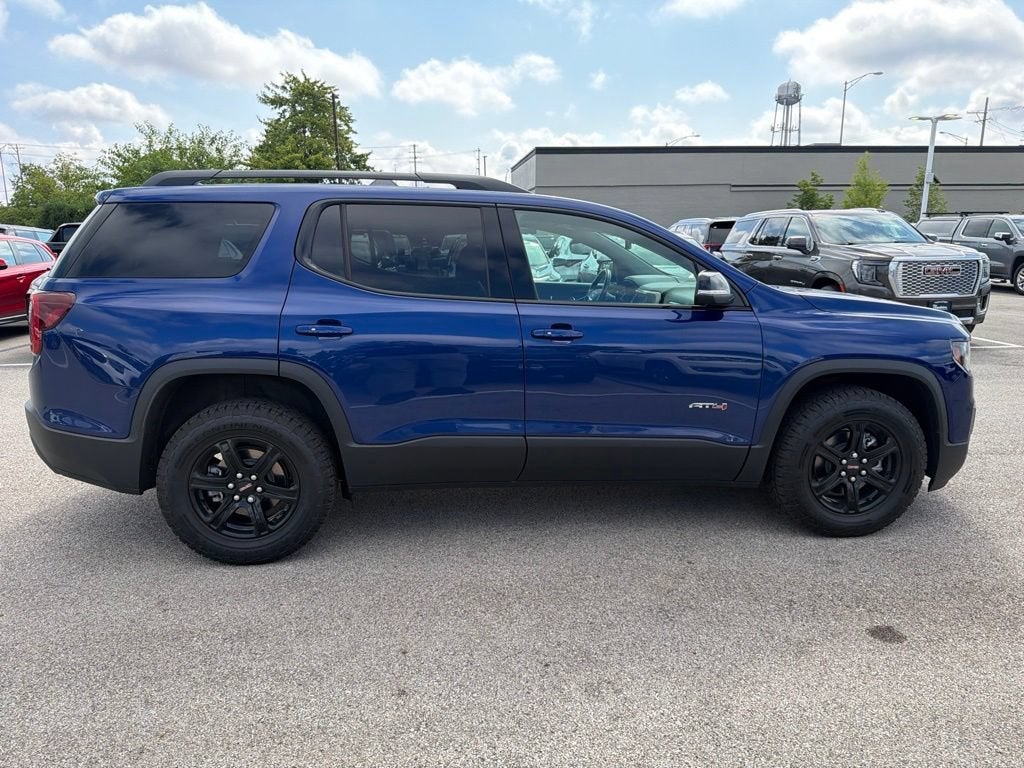 2023 GMC Acadia AT4