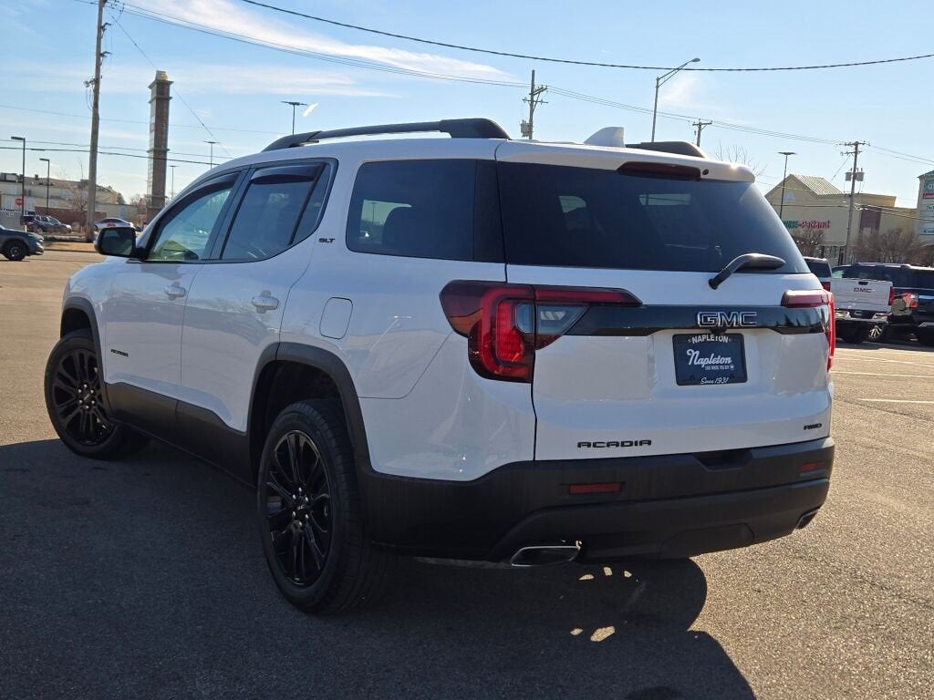 2023 GMC Acadia SLT