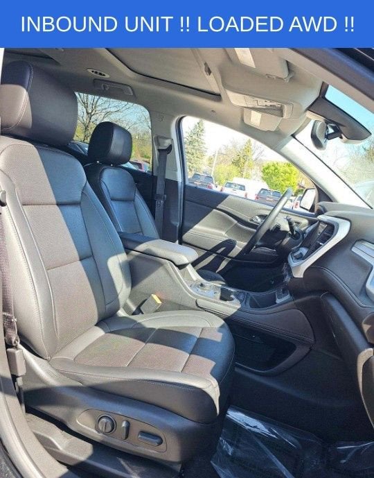 2023 GMC Acadia SLT