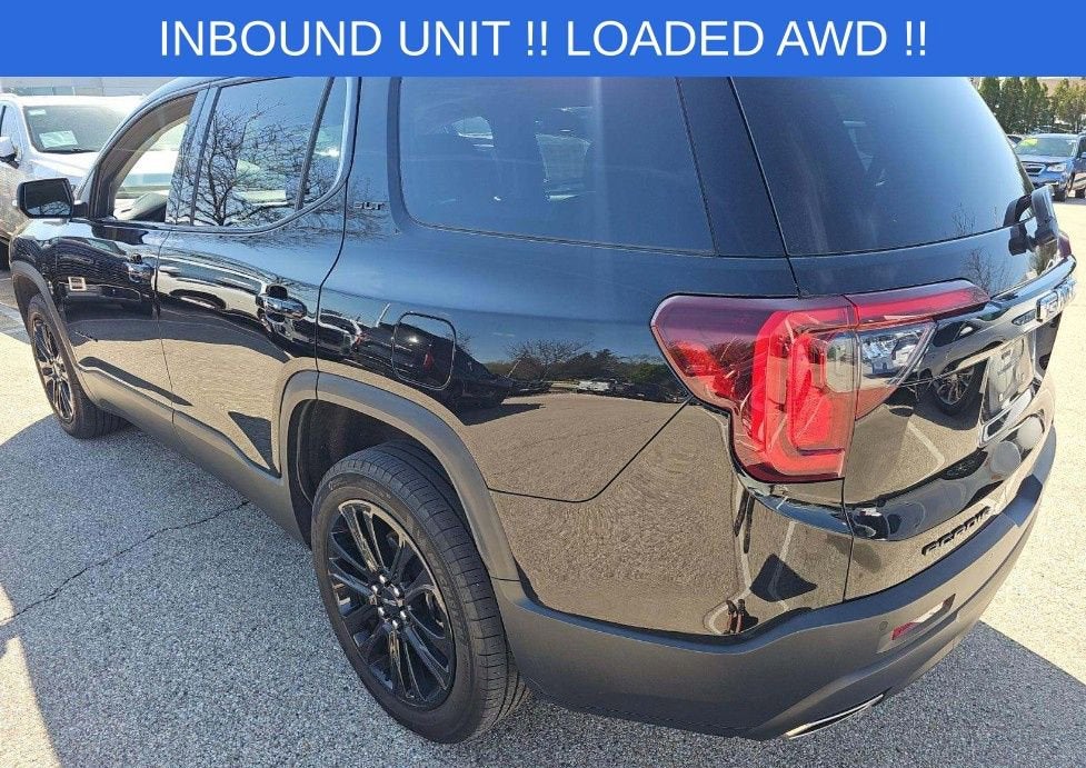 2023 GMC Acadia SLT