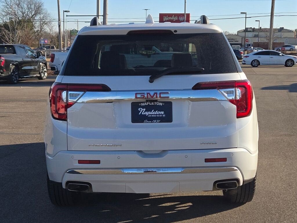 2023 GMC Acadia Denali
