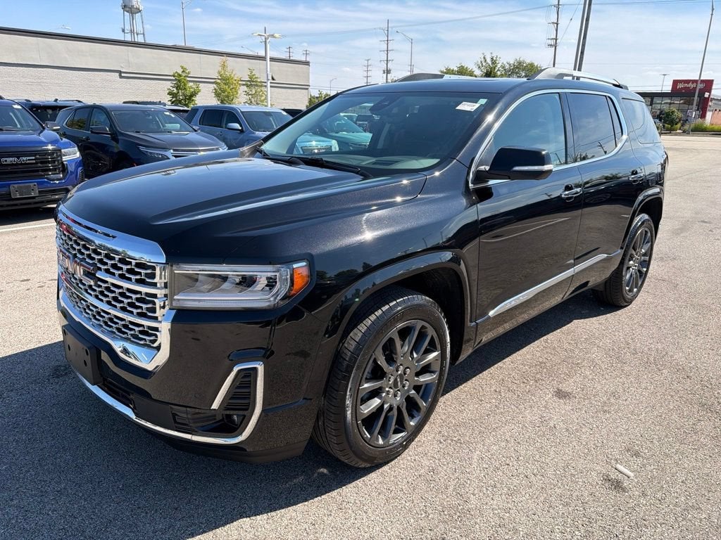 2023 GMC Acadia Denali