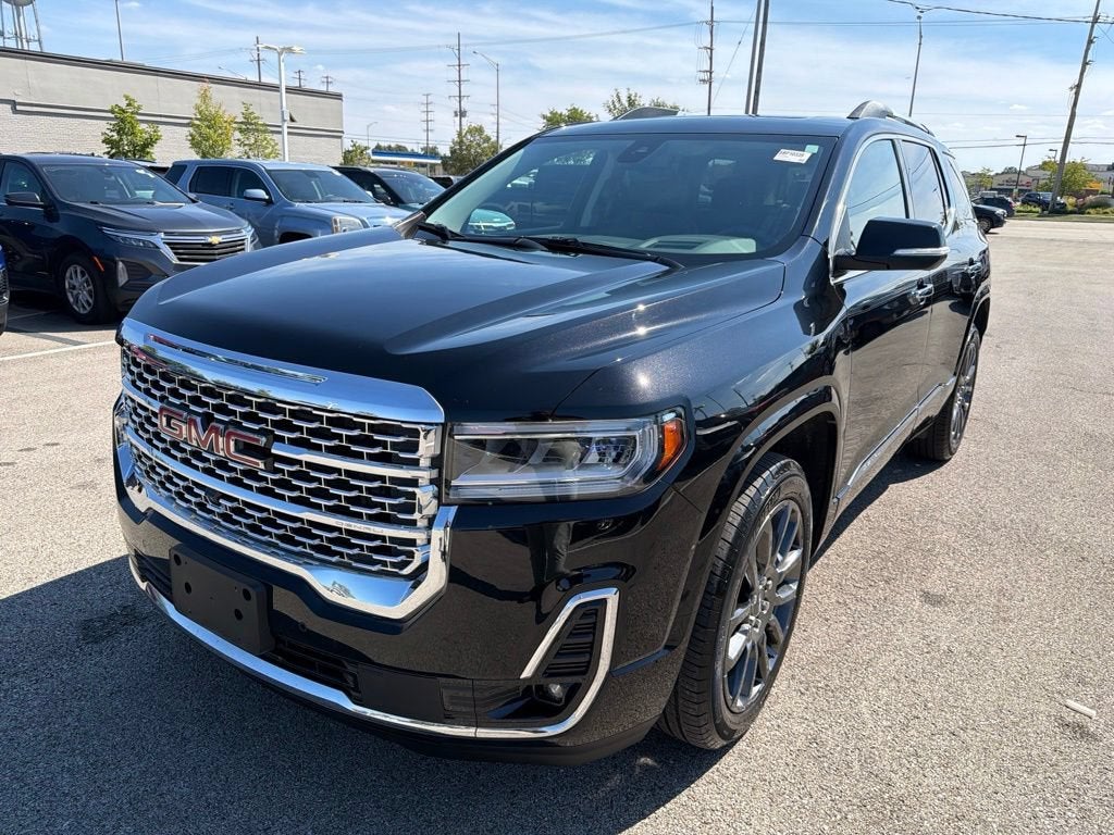 2023 GMC Acadia Denali