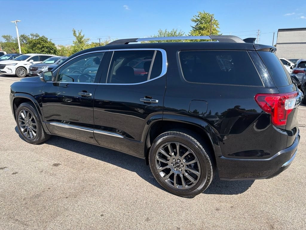 2023 GMC Acadia Denali