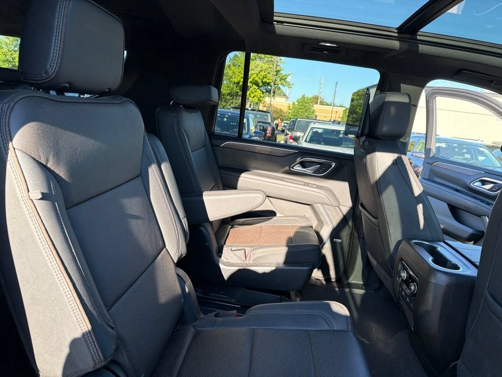 2023 Chevrolet Suburban High Country