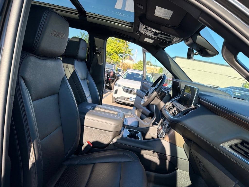 2023 Chevrolet Suburban High Country