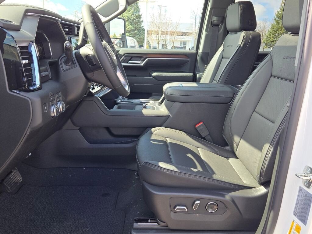 2025 GMC Sierra 2500 HD Denali