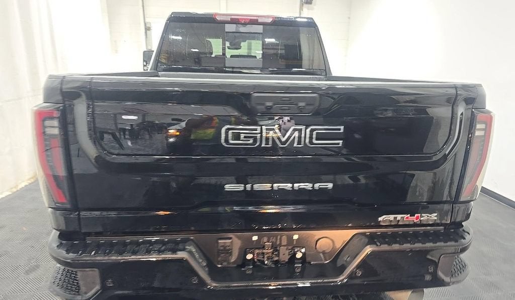 2025 GMC Sierra 2500 HD AT4X