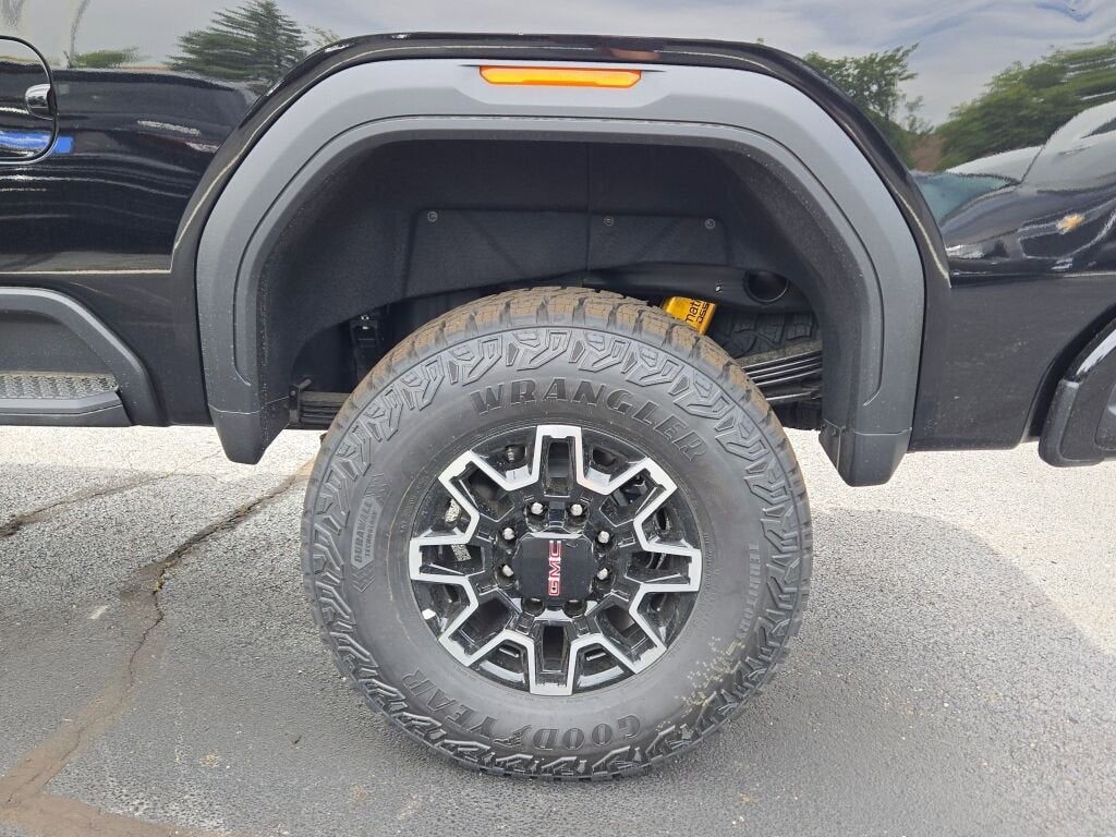 2026 GMC Sierra 2500HD AT4X - Photo 18
