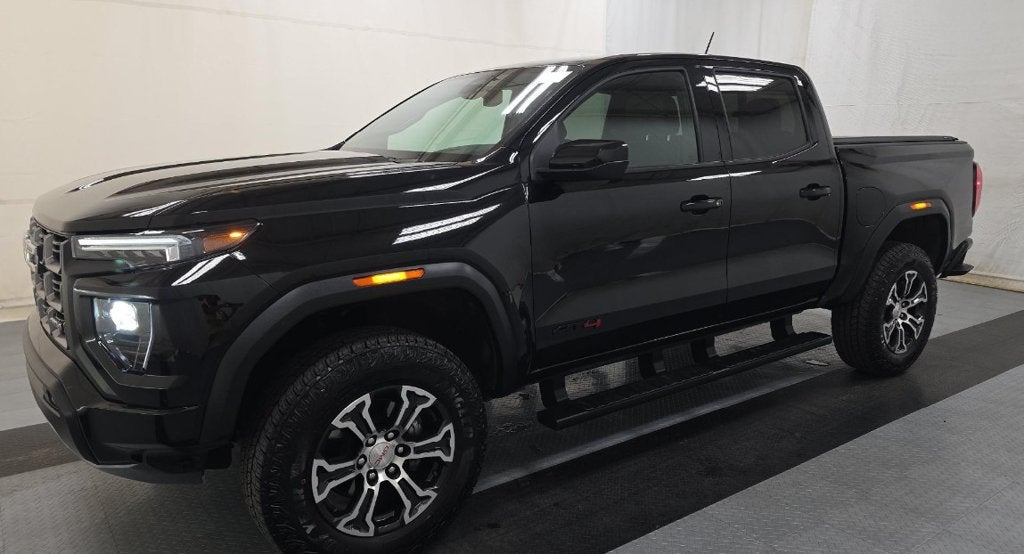 2025 GMC Canyon AT4