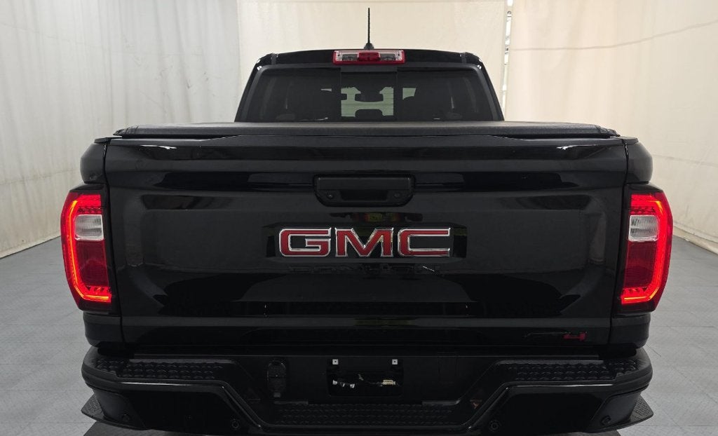 2025 GMC Canyon AT4