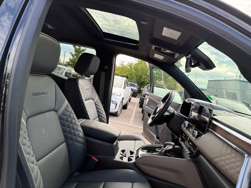 2025 GMC Canyon Denali