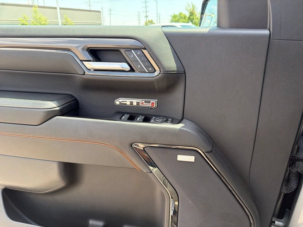 2024 GMC Sierra 1500 AT4