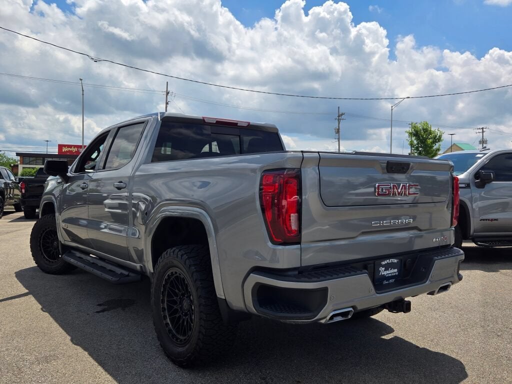 2023 GMC Sierra 1500 AT4