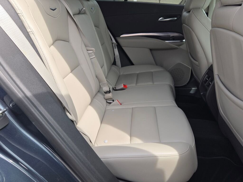 2021 Cadillac XT4 Luxury