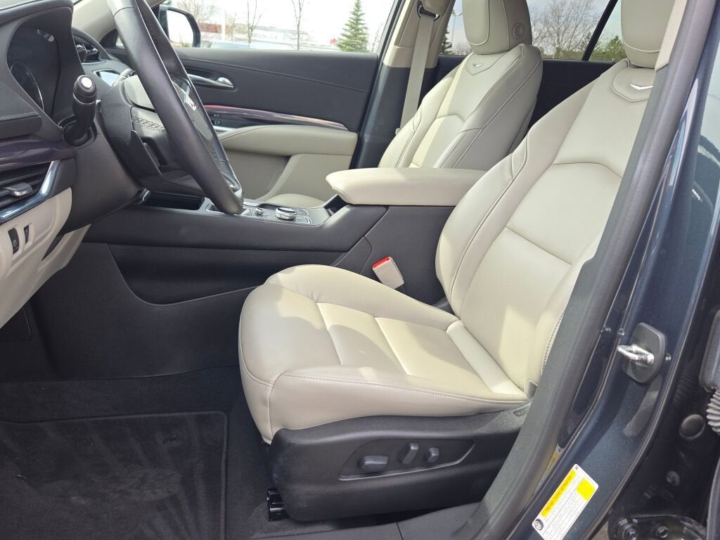 2021 Cadillac XT4 Luxury