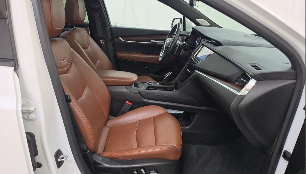 2023 Cadillac XT5 AWD Sport