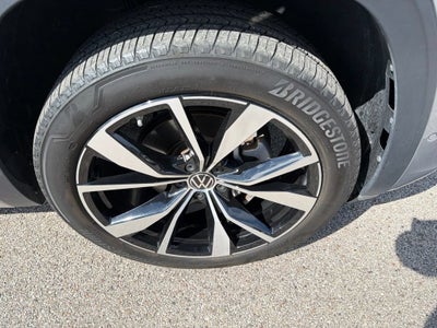 2024 Volkswagen Atlas 2.0T SEL Premium R-Line